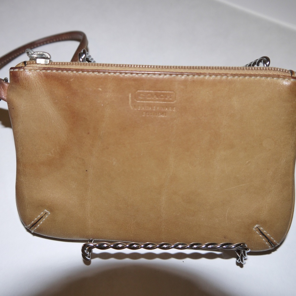 Authentic Coa ch Brown Leather Wristlet (Small)